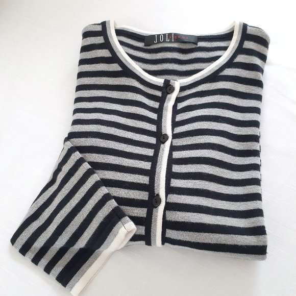 Striped Cardigan Sweater. Black Gray White. Preppygrunge Adams Family Joli aQuoi - Picture 3 of 8